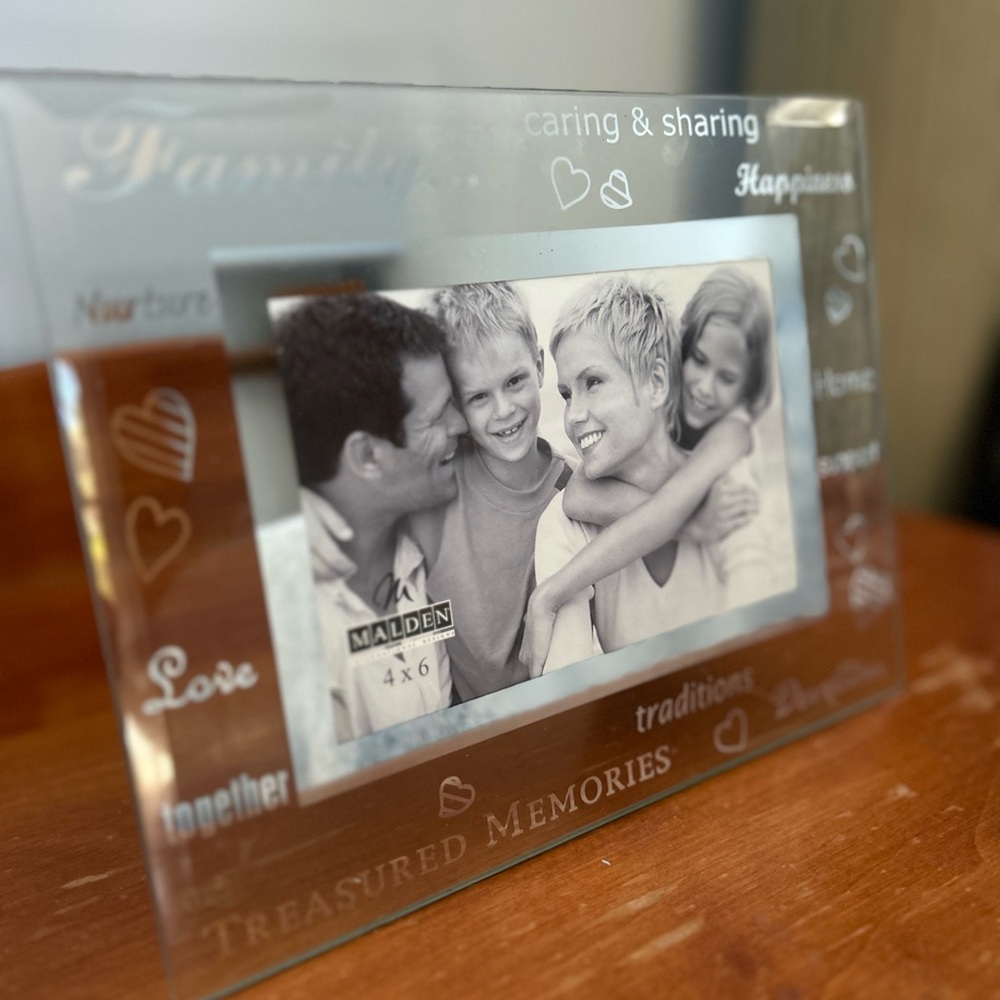 Glass 9 x 8 picture frame
Family